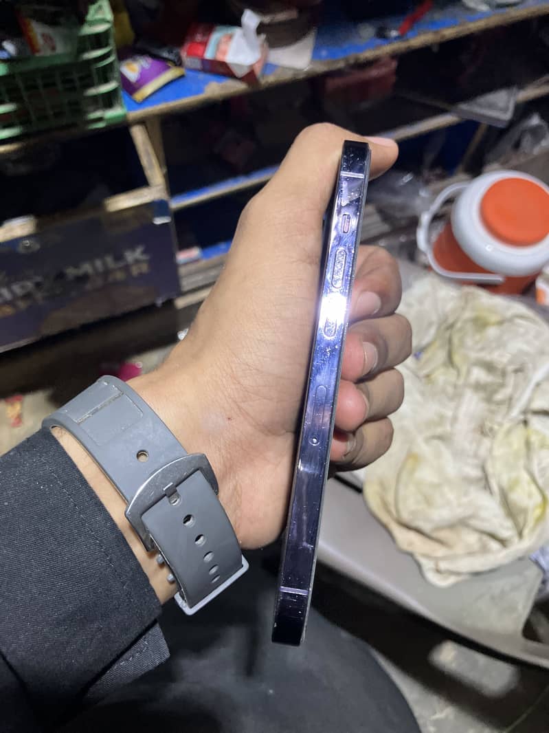 iPhone 14 Pro 3