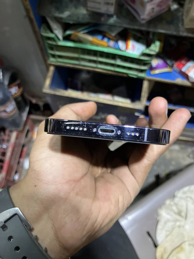 iPhone 14 Pro 5
