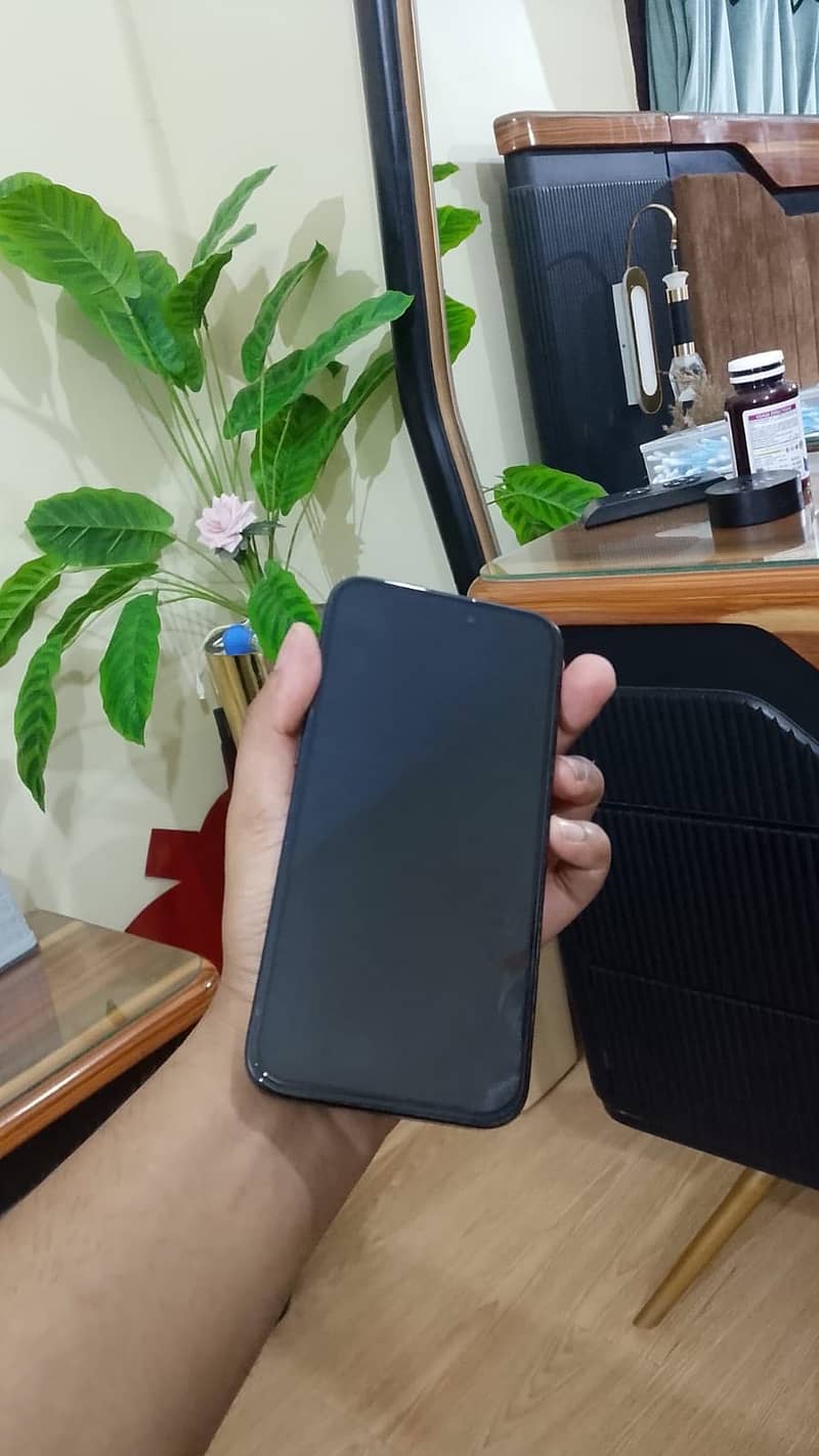 Apple iPhone 16 Plus JV 2