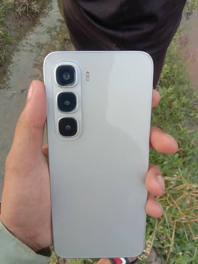 Infinix hot 60i.  6+6/128 cont.  03071115022