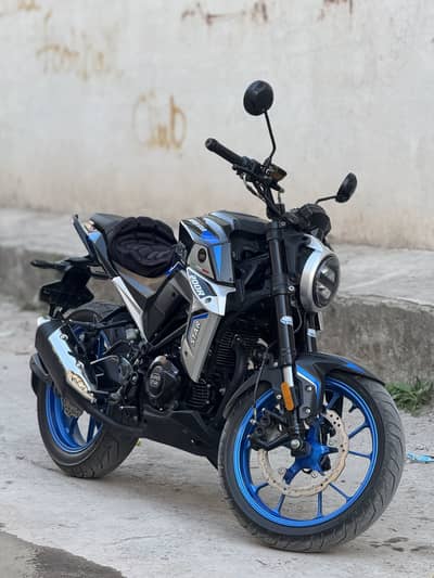 Super Star 200r Special Edition (Like Brand New)