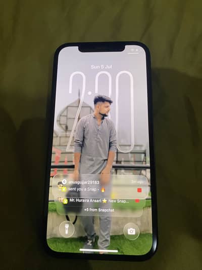 Apple iPhone 12