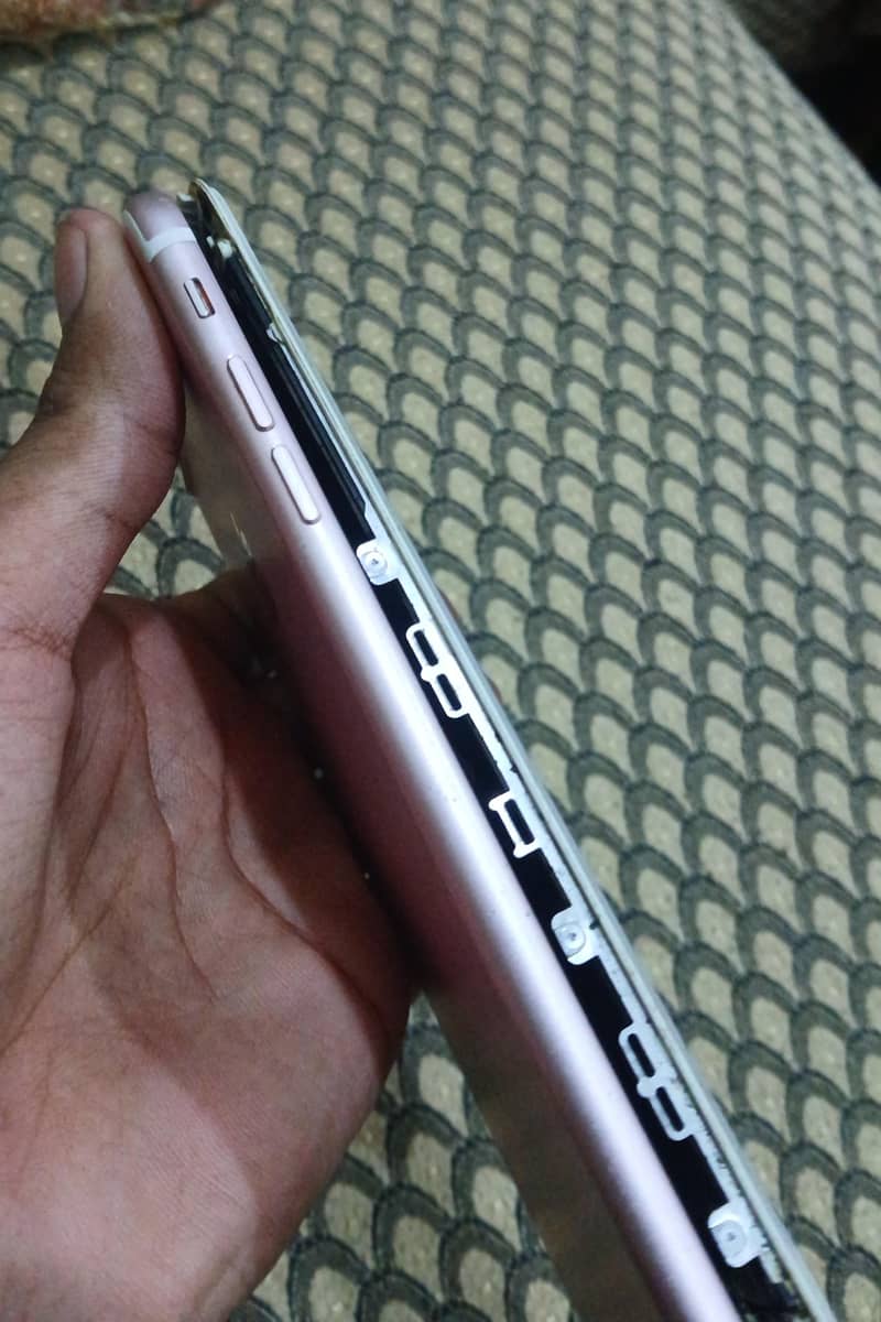 Apple iPhone 7 Plus 3