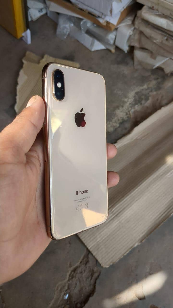 iphone xs 2