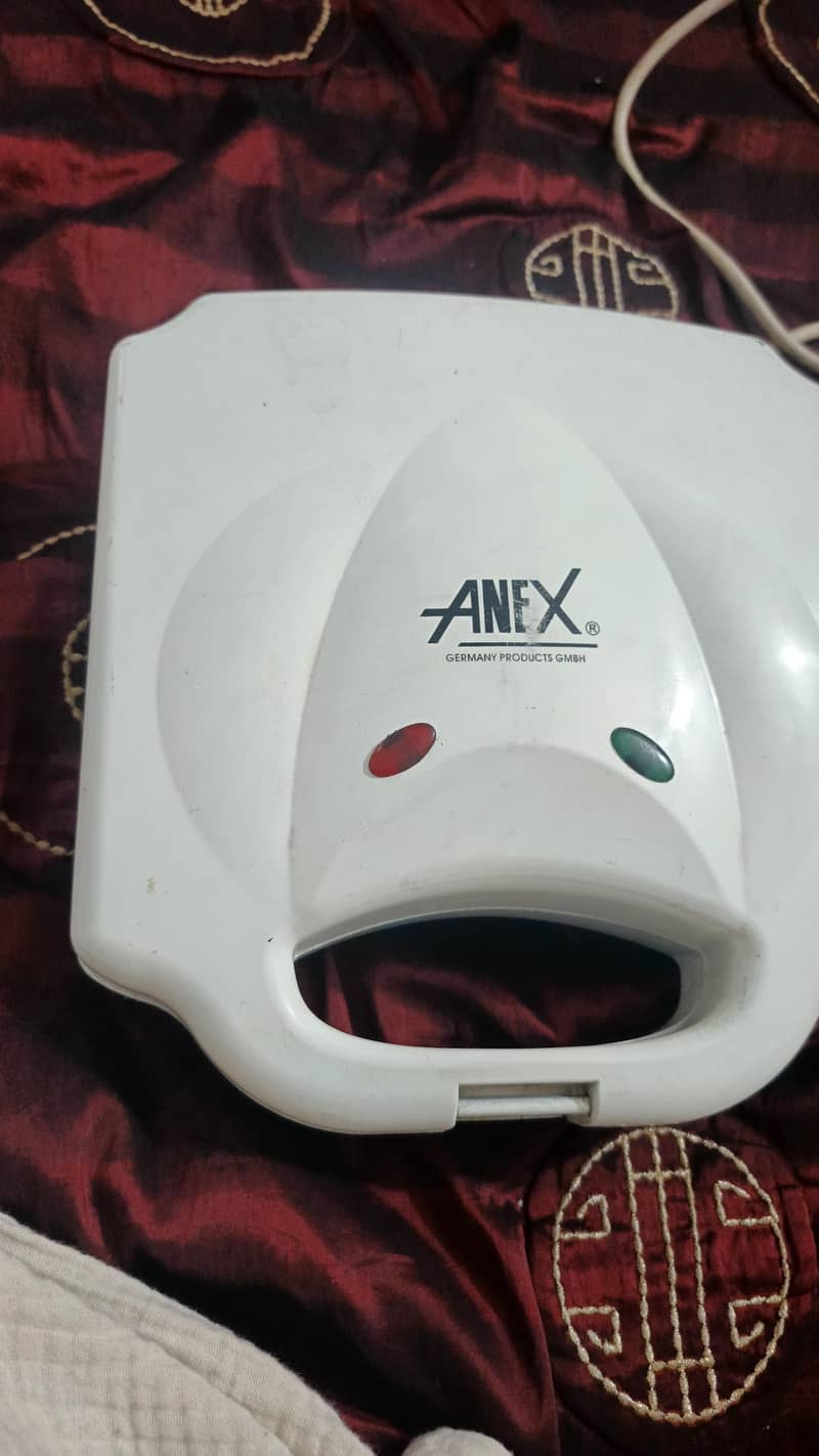sandwich maker 0