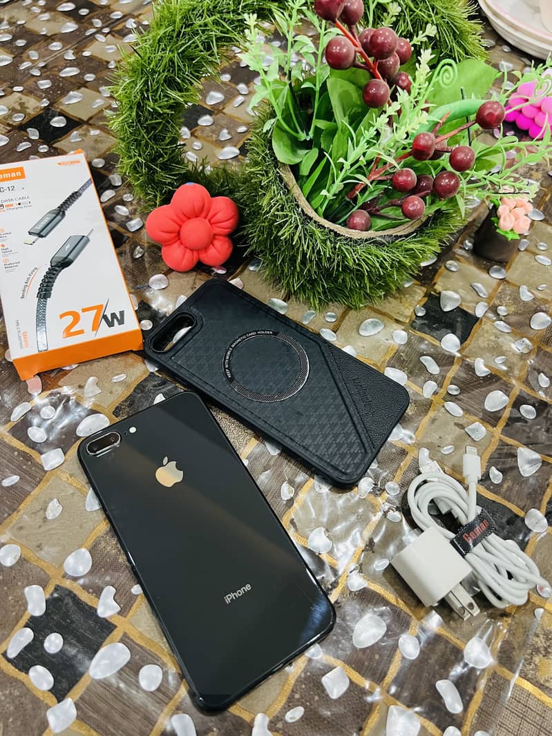 Apple iPhone 8 Plus 2