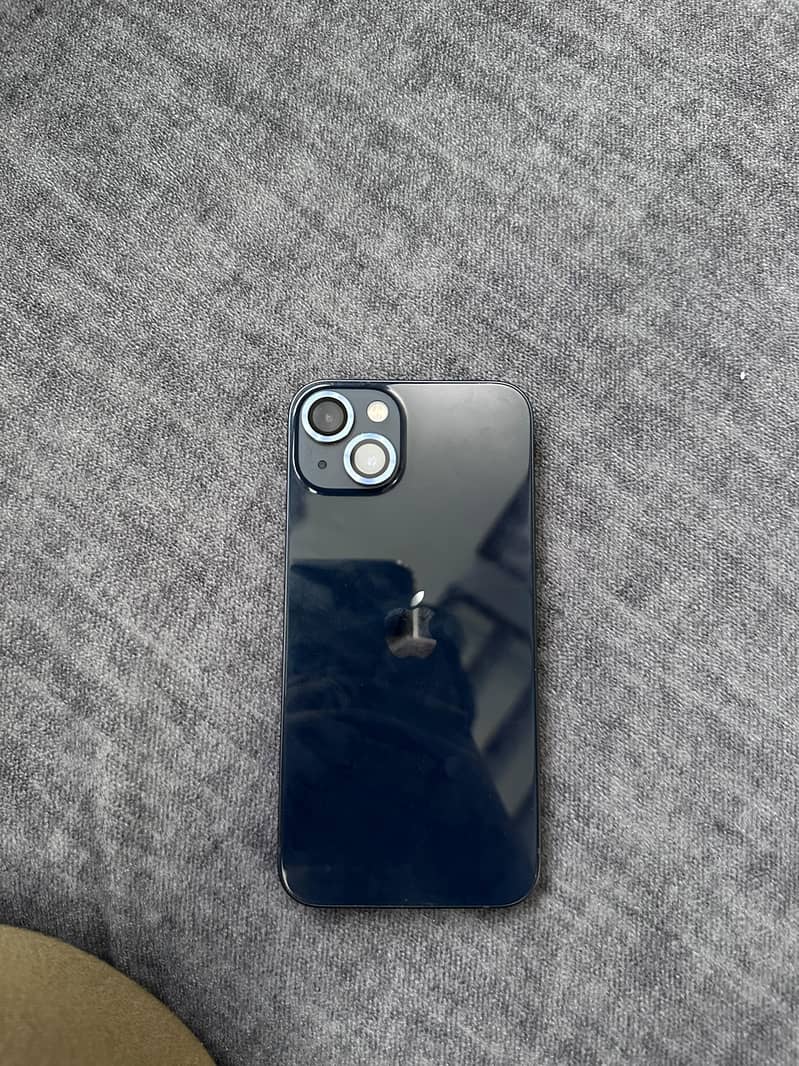 Apple iPhone 13 2