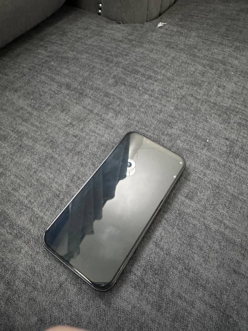 Apple iPhone 13 4