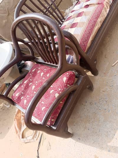 5 Seater shesham pure sofa set for sale price 22000 03101188962