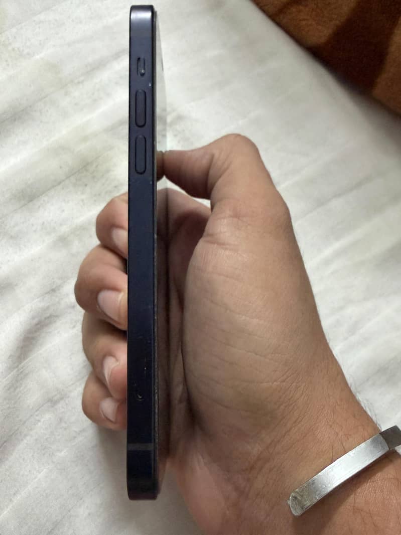Apple iPhone 12 2