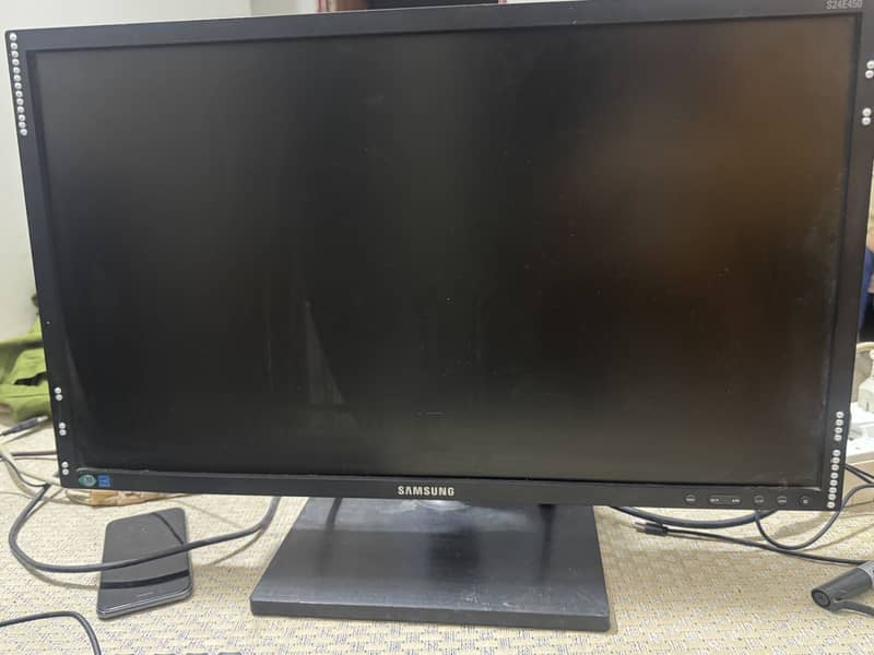 Complete branded computer set 5
