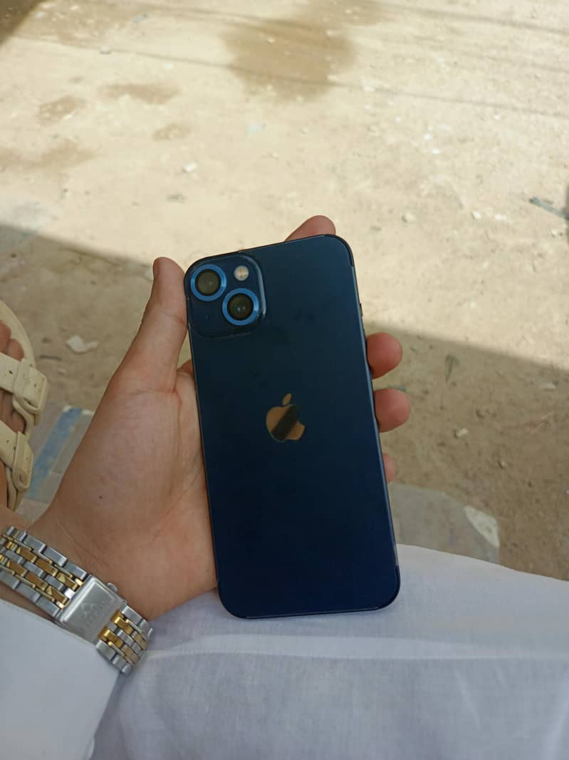 Apple iPhone 13 2
