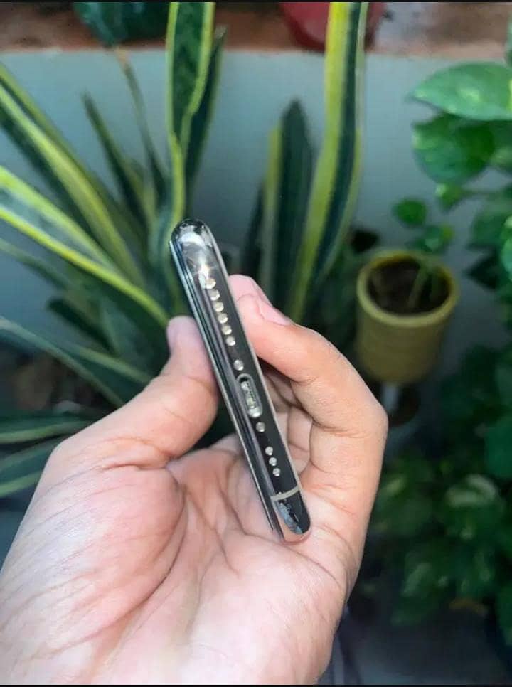 Apple iPhone X 1
