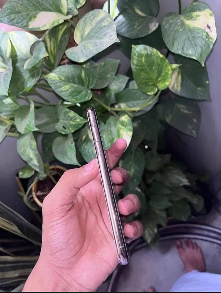 Apple iPhone X 2