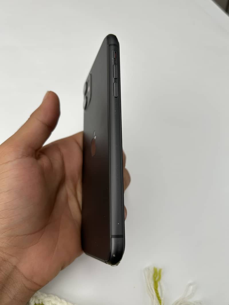 Apple iPhone 11 2