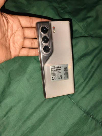 Tecno CAMON 40 Pro
