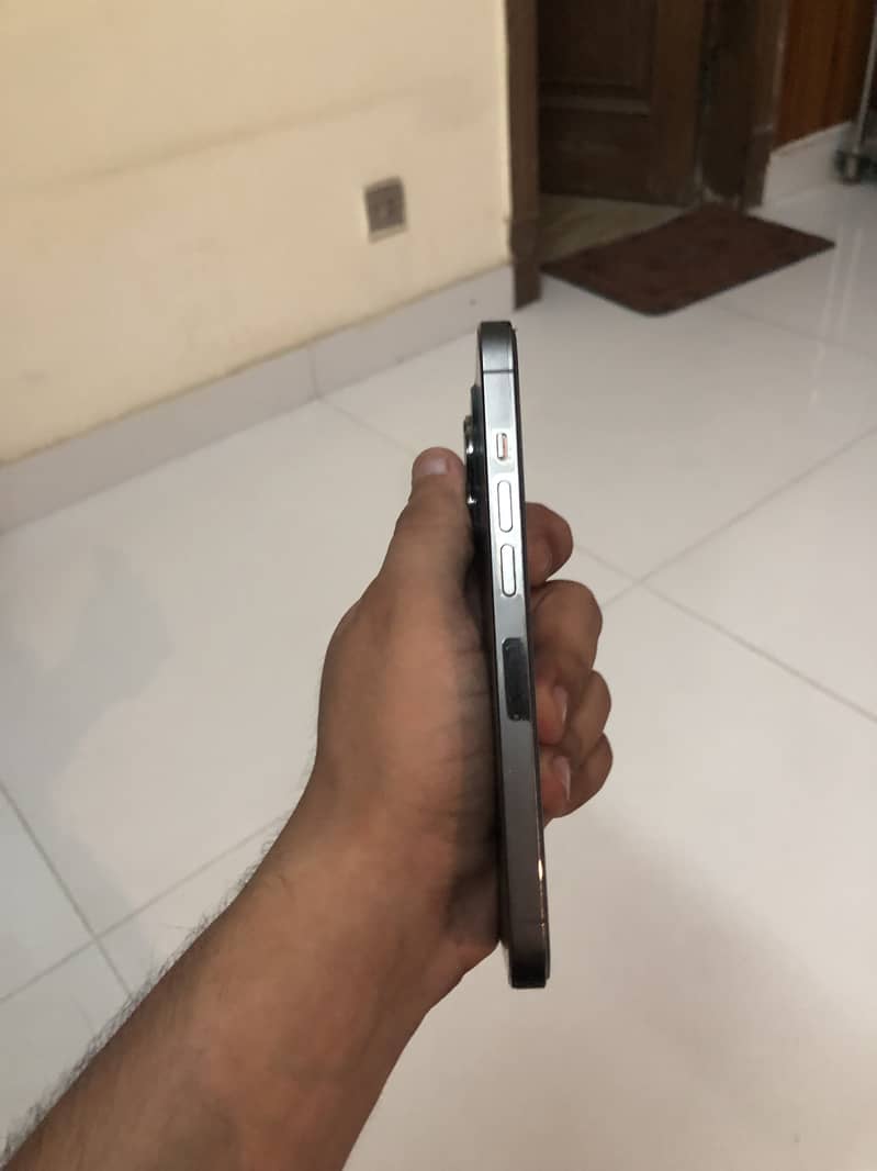 Apple iPhone 13 Pro 1