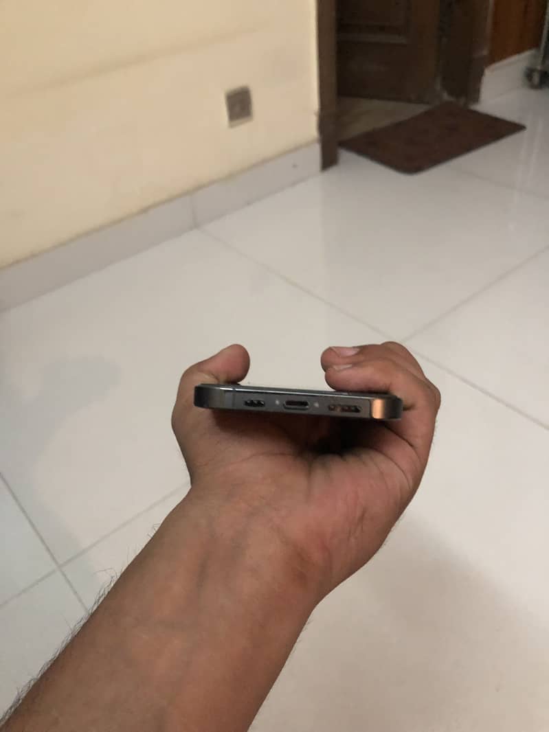 Apple iPhone 13 Pro 2