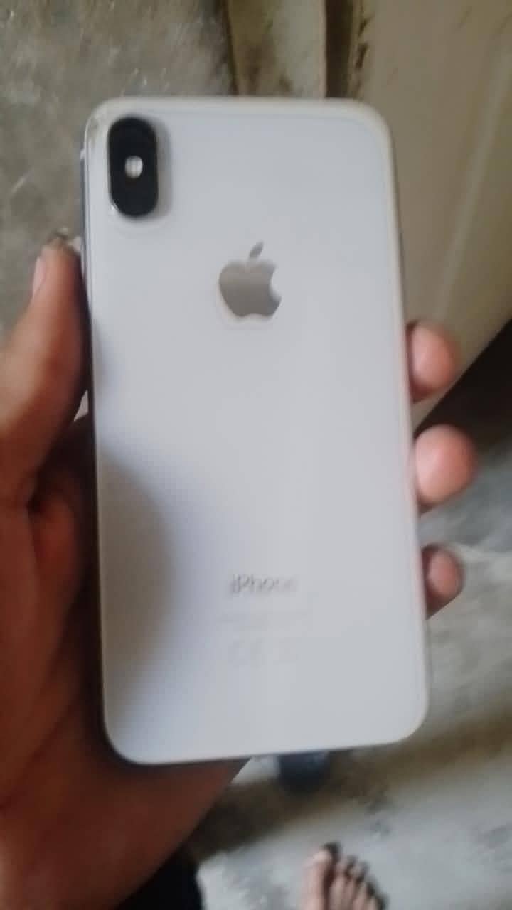 Apple iPhone X 5