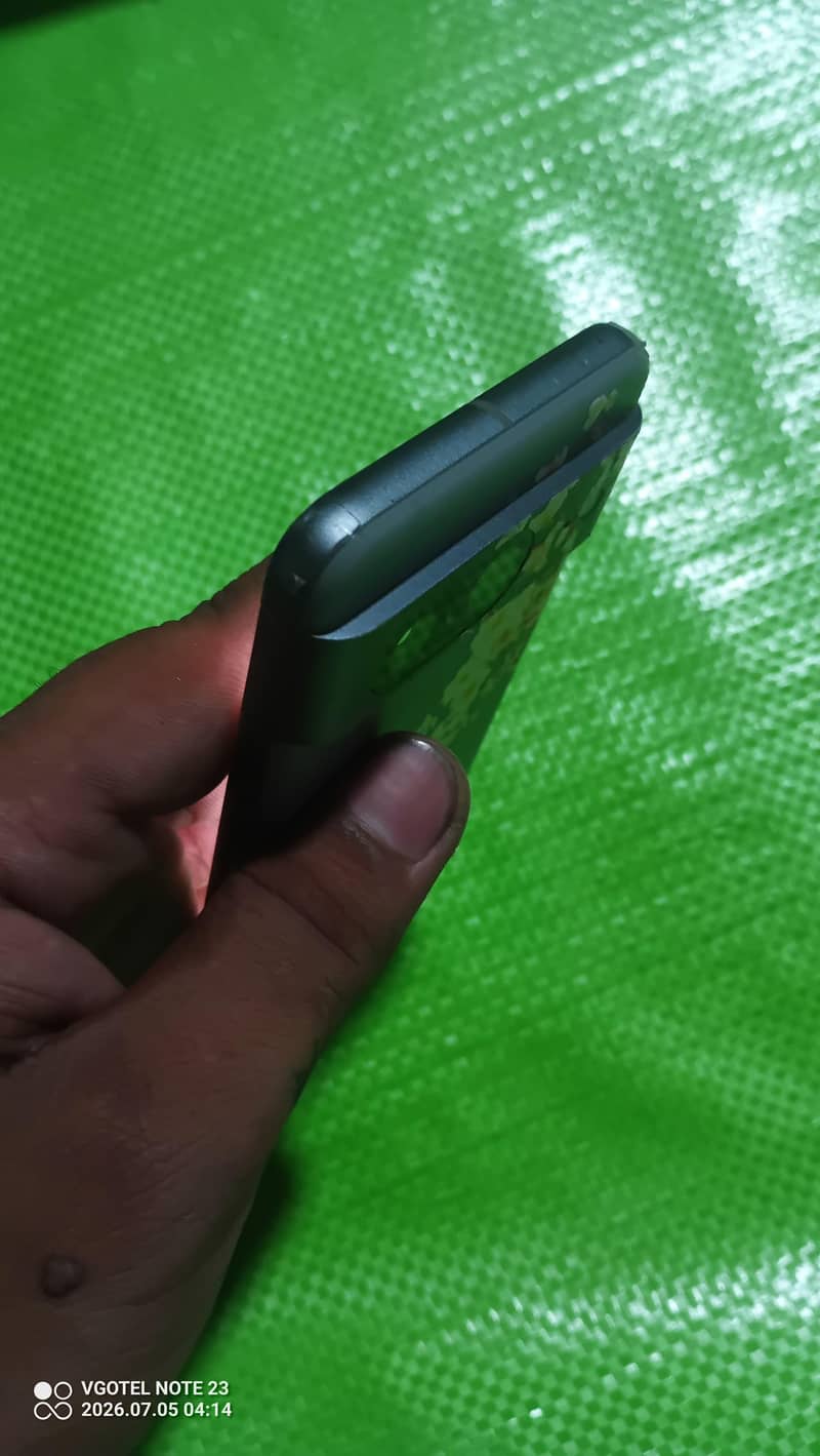 Google Pixel 8 3