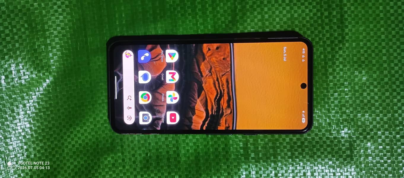 Google Pixel 8 4