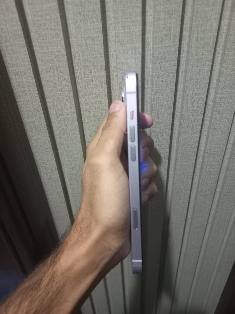 Apple iPhone 14 plus 3