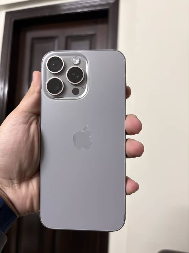 Iphone 15 pro max 0