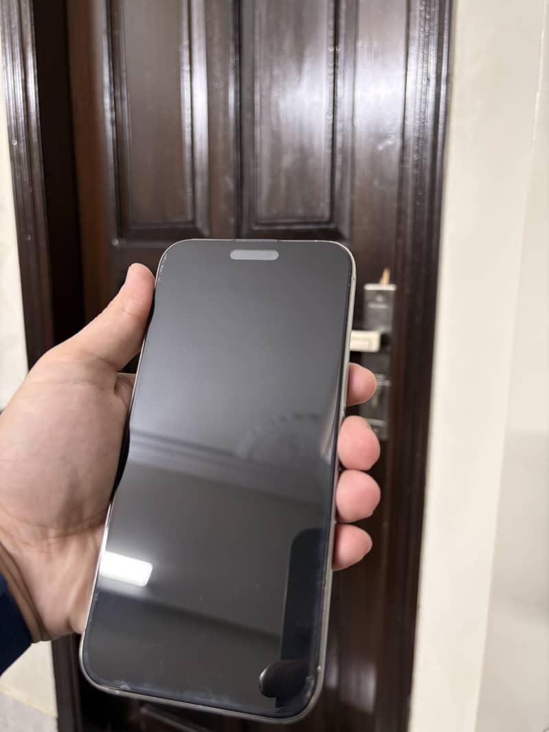 Iphone 15 pro max 5