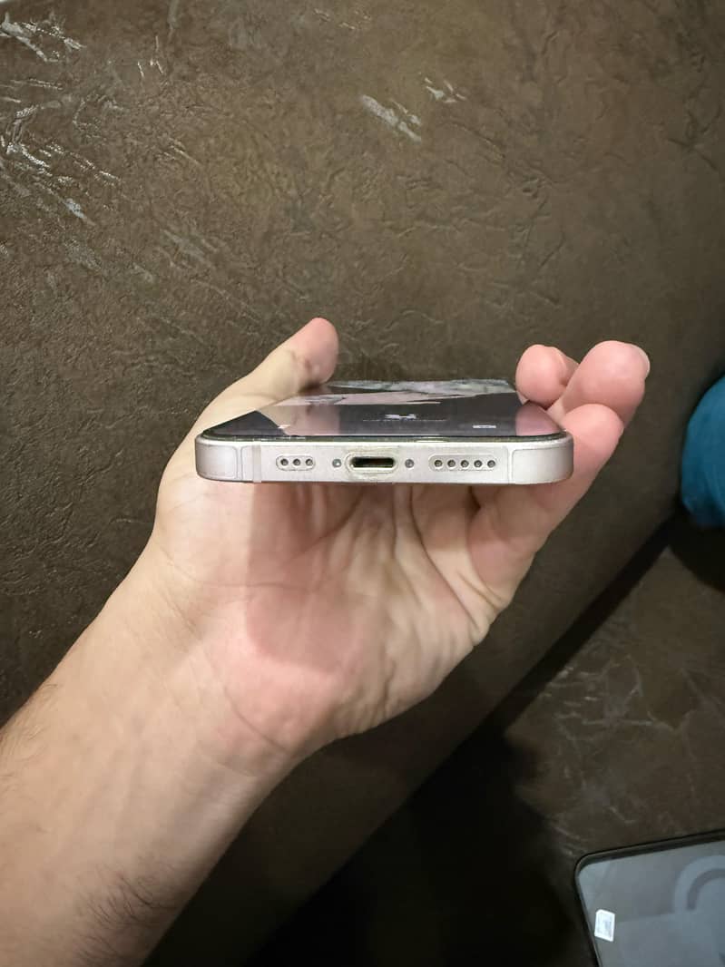 Apple iPhone 13 3