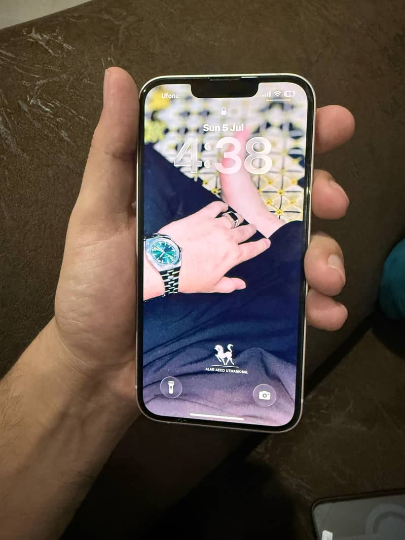 Apple iPhone 13 6