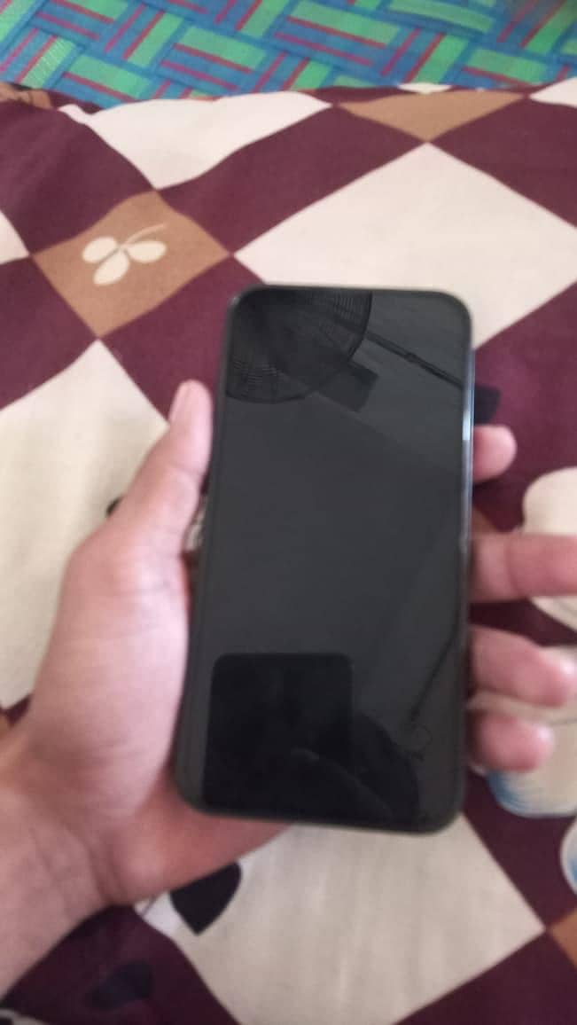 Apple iPhone 13 4
