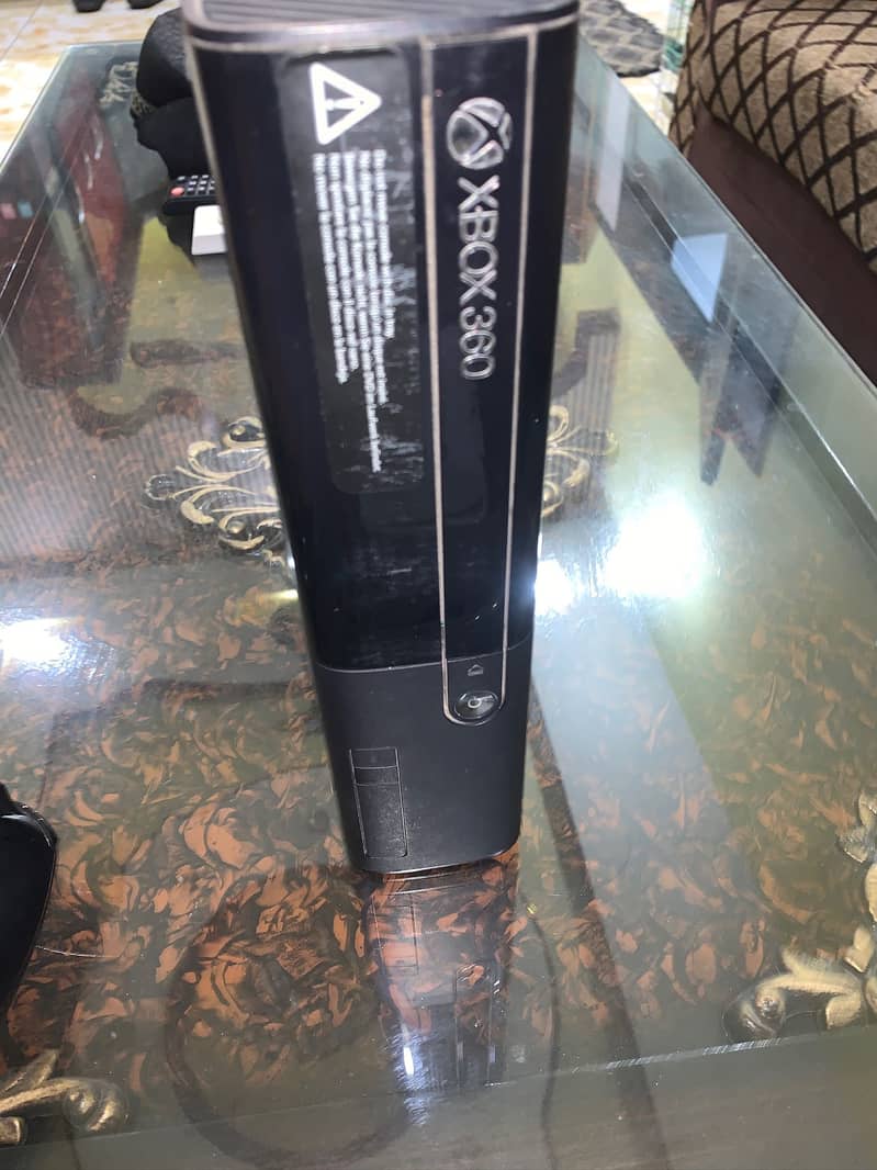 xbox 360 super slim E model 0