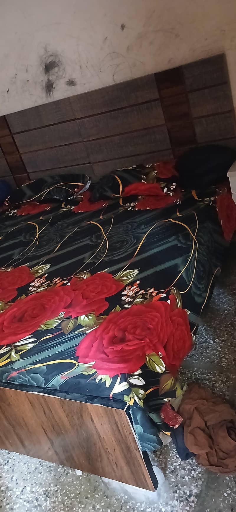 2 singe beds 1