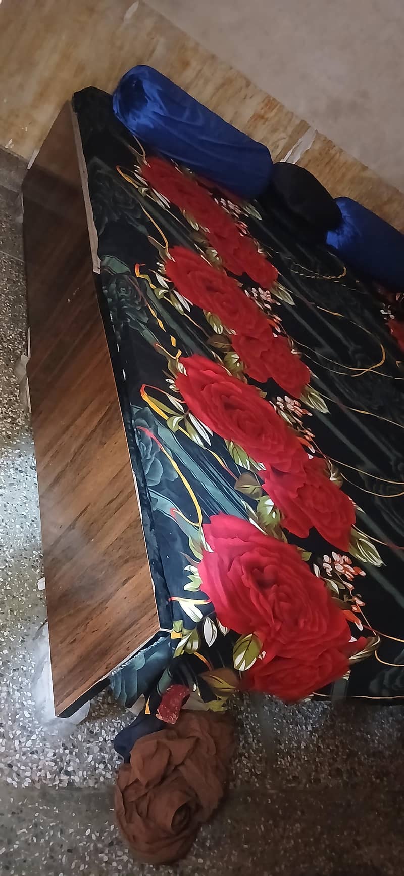 2 singe beds 2
