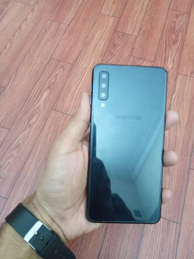 Samsung A7 4/128