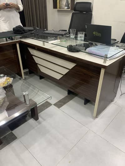 Luxury office table orignal imported sheet ki bani hoo hai