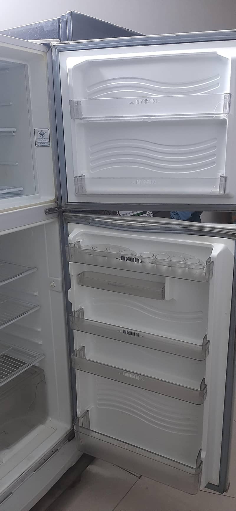 dawlance fridge 1