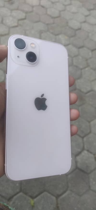 Apple iPhone 13