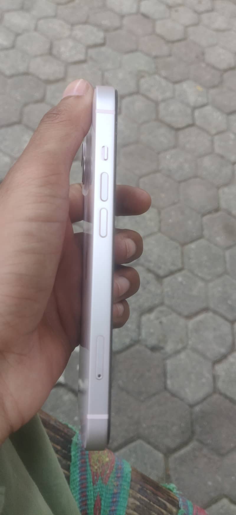 Apple iPhone 13 1