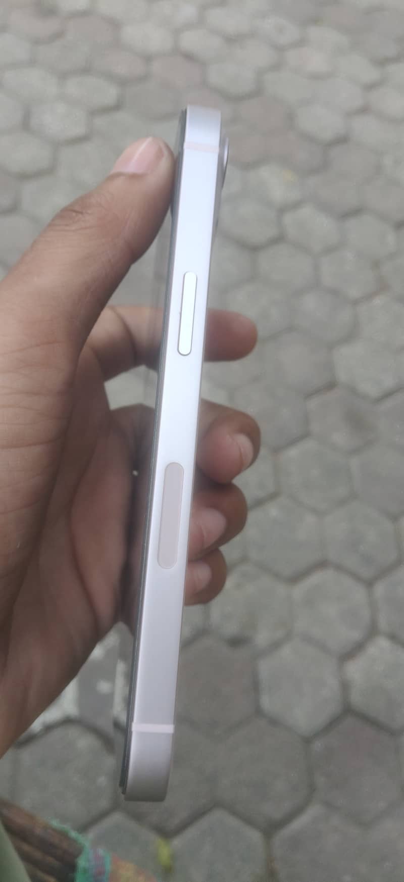 Apple iPhone 13 2