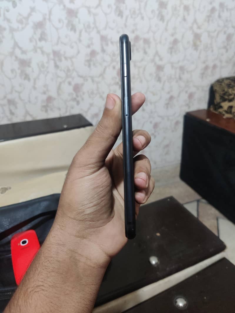 Apple iPhone 7 Plus 4