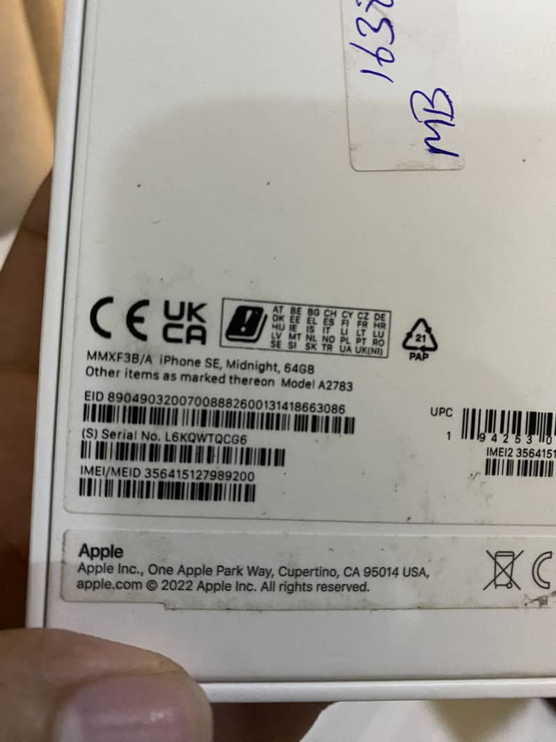 Apple iPhone SE 3rd generation 4