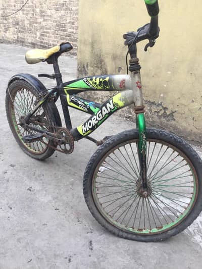 I am selling my bycycle not in working condition need to clean thx