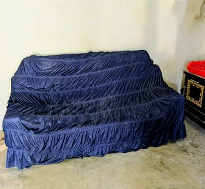 Sofa set with covers