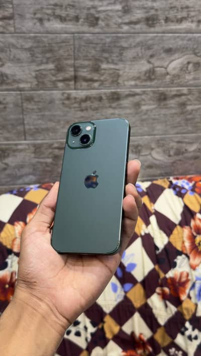 iPhone 13