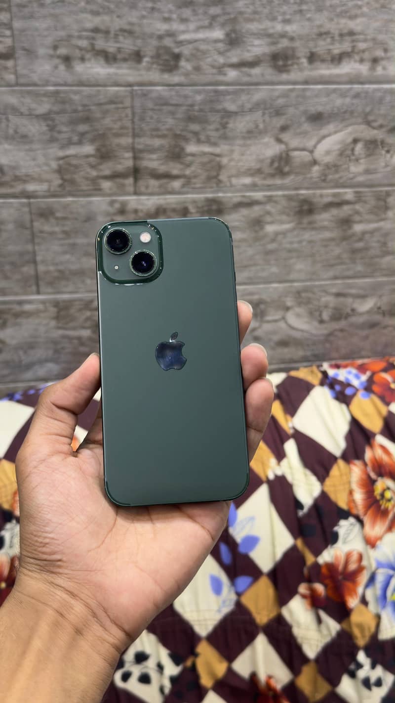 iPhone 13 3