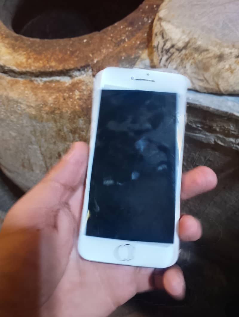 Apple iPhone 8 1