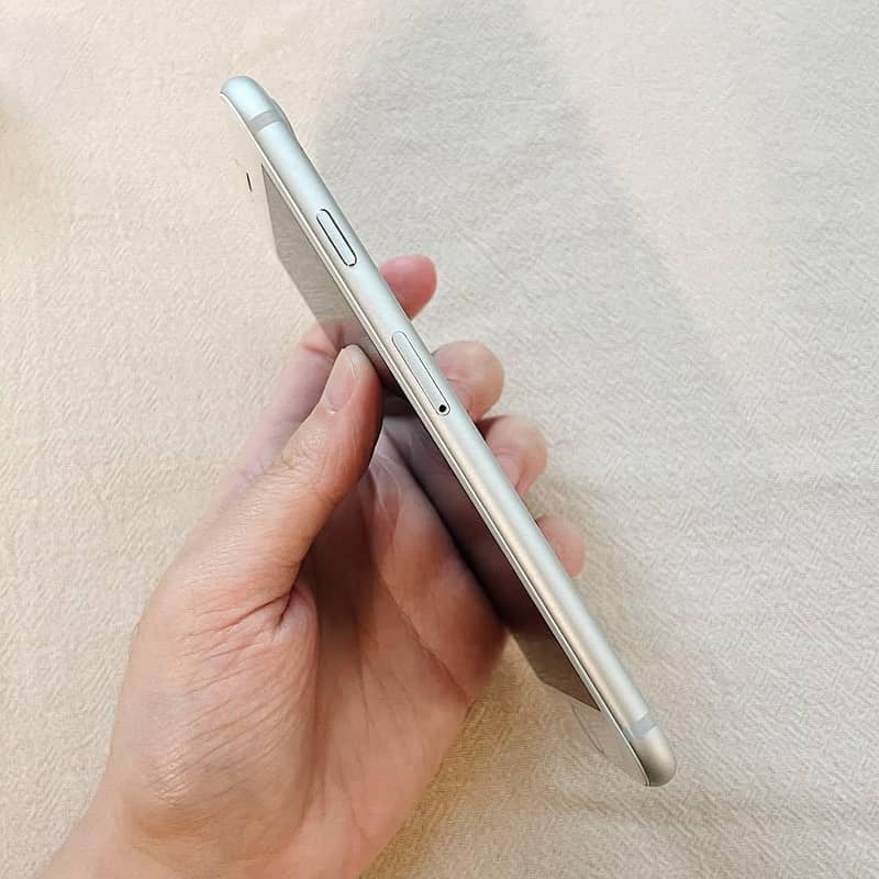 Apple iPhone 7 1