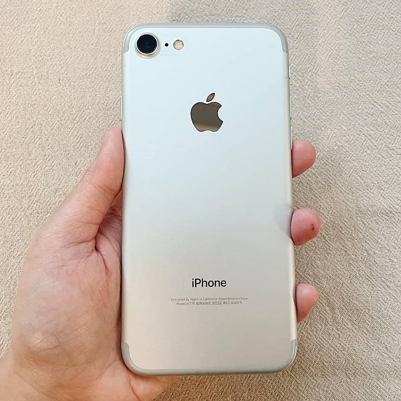 Apple iPhone 7 4
