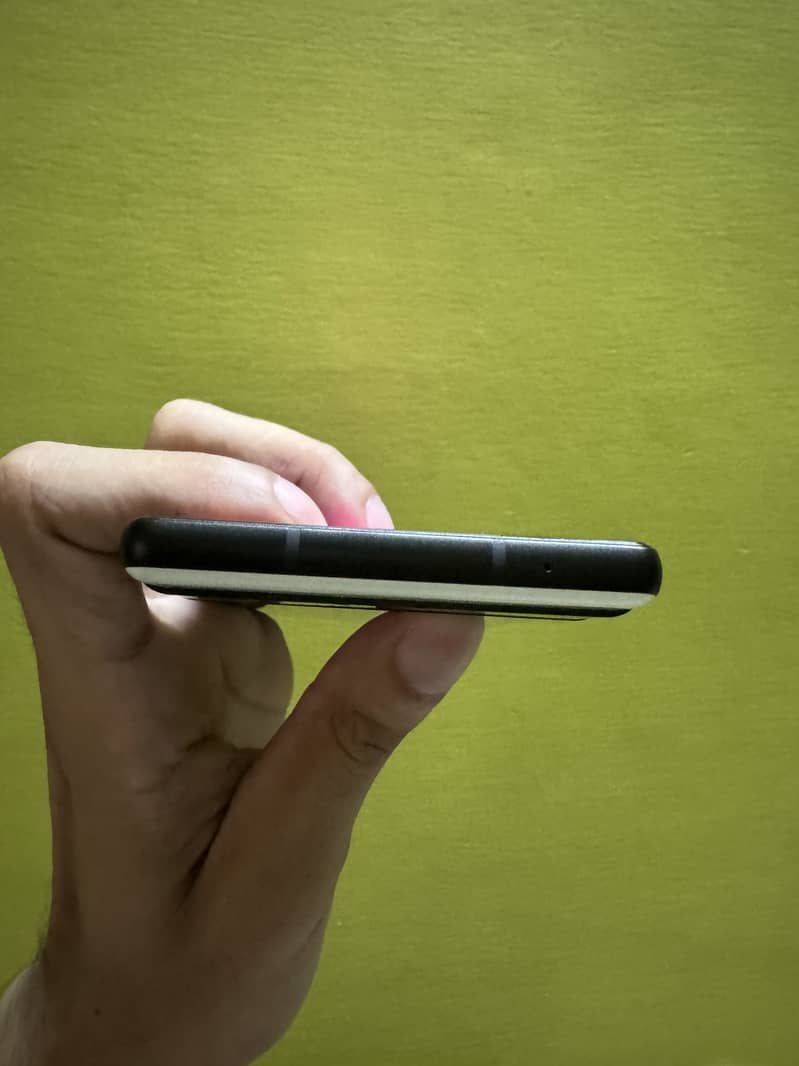 Google Pixel 6a 5